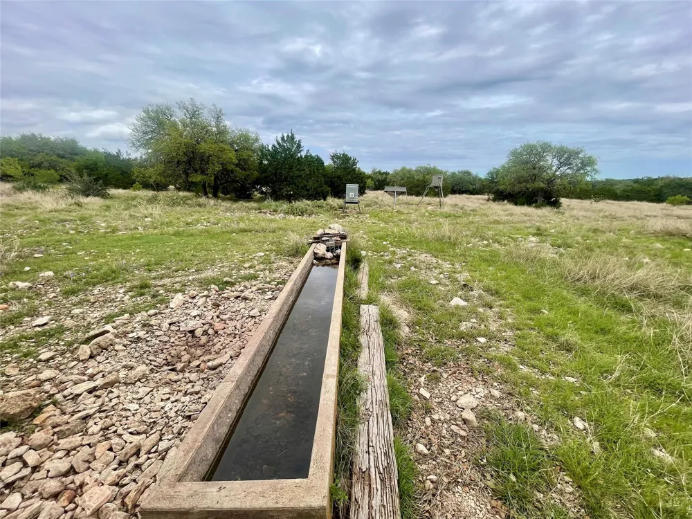 41 Tx Hwy 41 Rocksprings, TX 78880