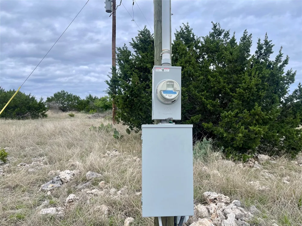 41 Tx Hwy 41 Rocksprings, TX 78880