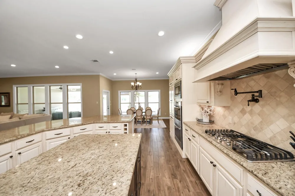 460 High Meadows Road Bellville, TX 77418