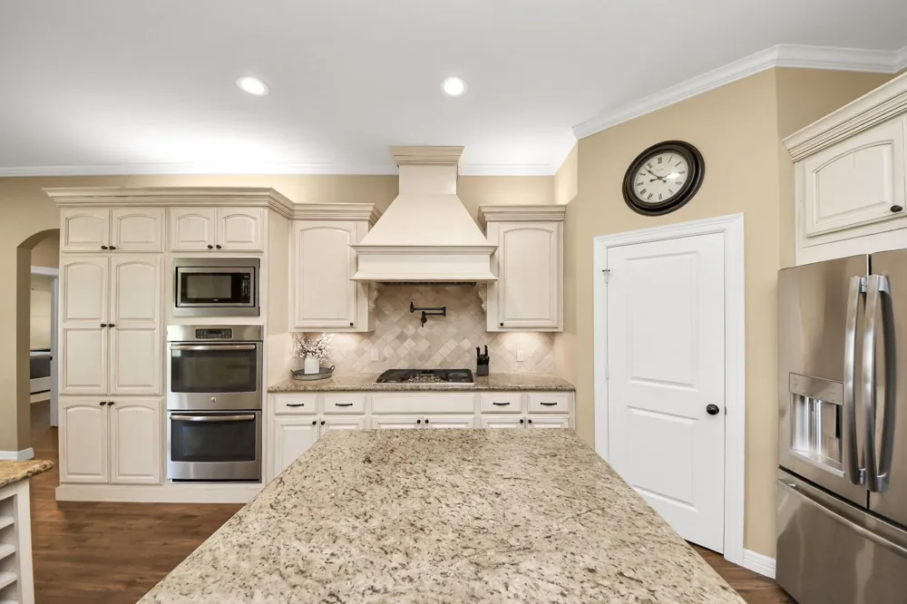 460 High Meadows Road Bellville, TX 77418