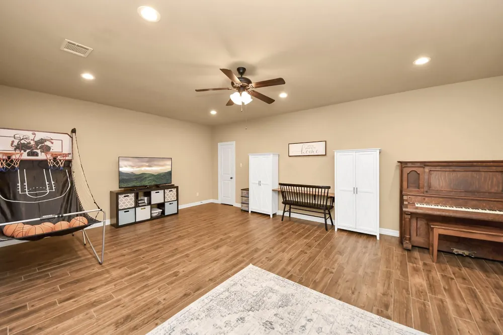460 High Meadows Road Bellville, TX 77418