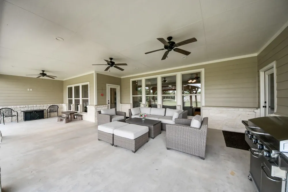 460 High Meadows Road Bellville, TX 77418