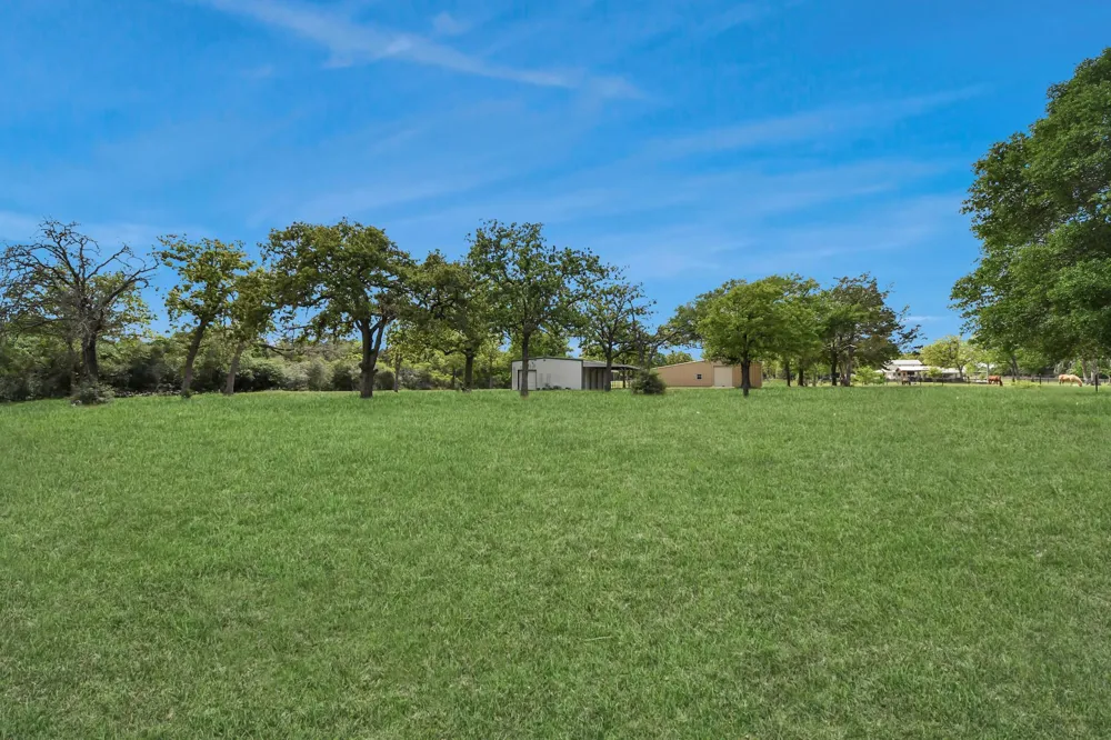 460 High Meadows Road Bellville, TX 77418