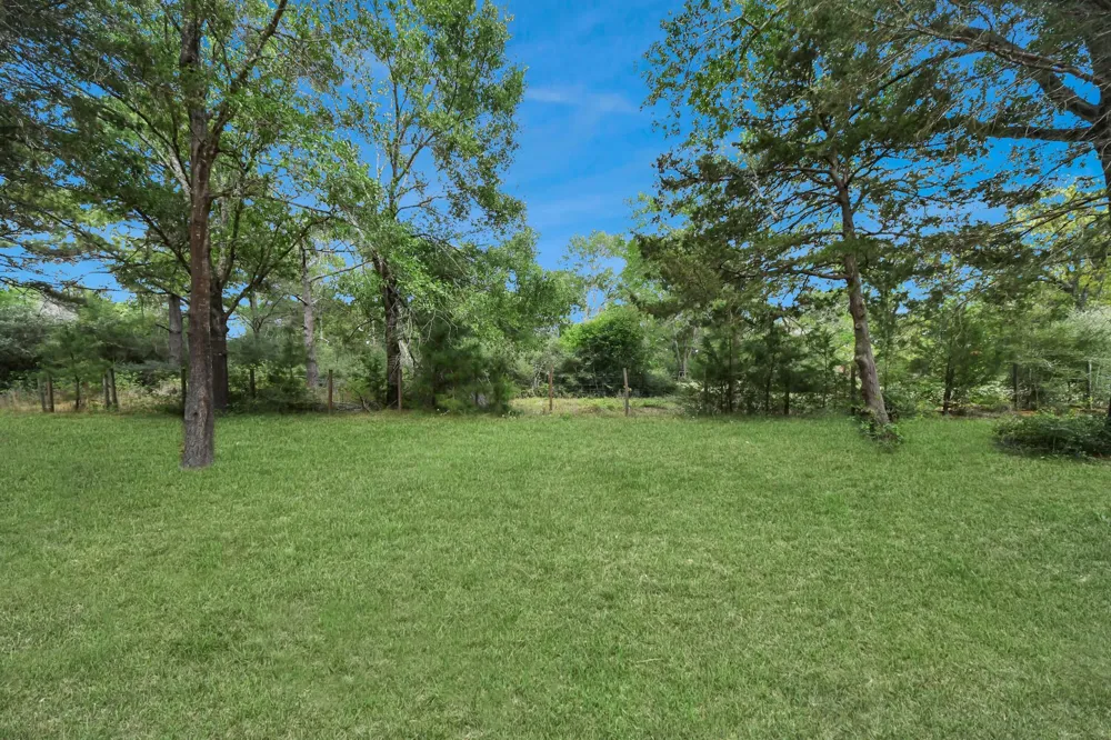 460 High Meadows Road Bellville, TX 77418