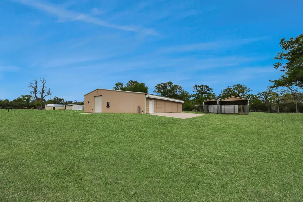460 High Meadows Road Bellville, TX 77418
