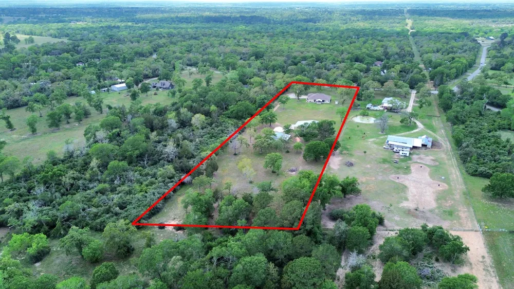 460 High Meadows Road Bellville, TX 77418
