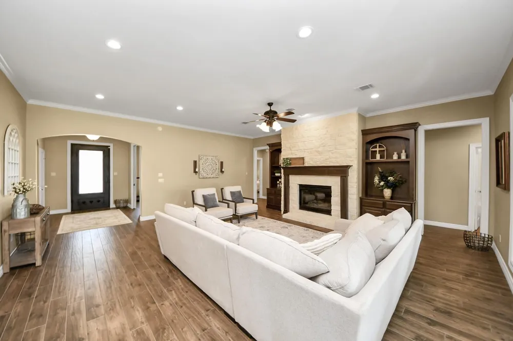 460 High Meadows Road Bellville, TX 77418
