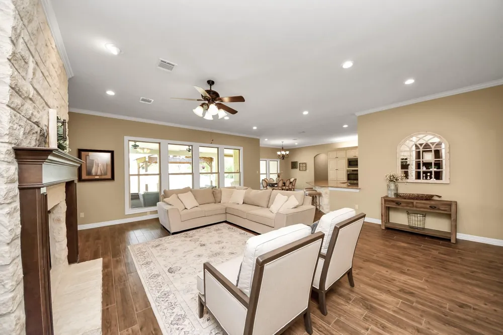 460 High Meadows Road Bellville, TX 77418
