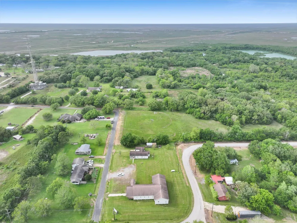 1364 Walter High Island, TX 77632