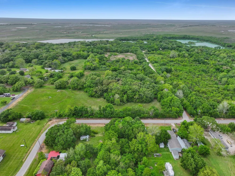 2187 Old Mexico Road High Island, TX 77623