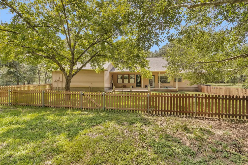 10314 County Road 417a Navasota, TX 77868