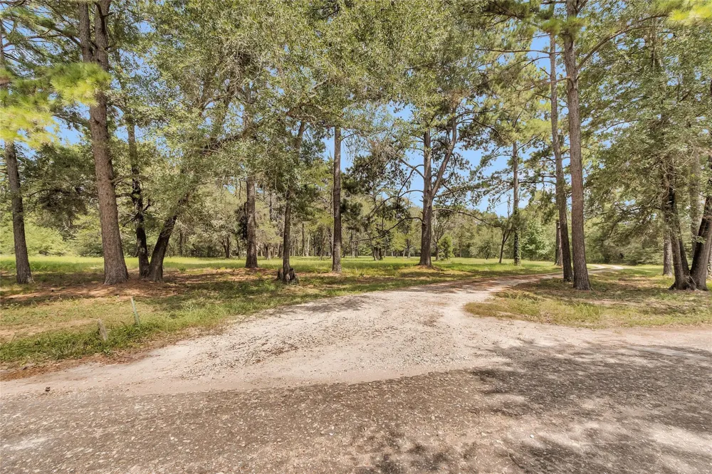 10314 County Road 417a Navasota, TX 77868