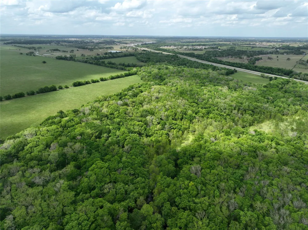 10463 Highway 36 Bellville, TX 77418