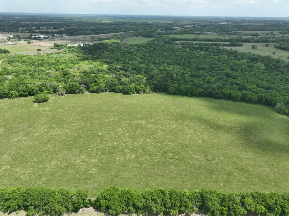10463 Highway 36 Bellville, TX 77418
