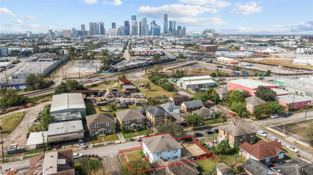 3901 Dallas Street #B Houston, TX 77023