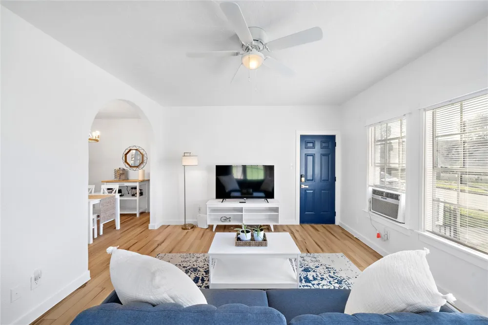 3901 Dallas Street #B Houston, TX 77023