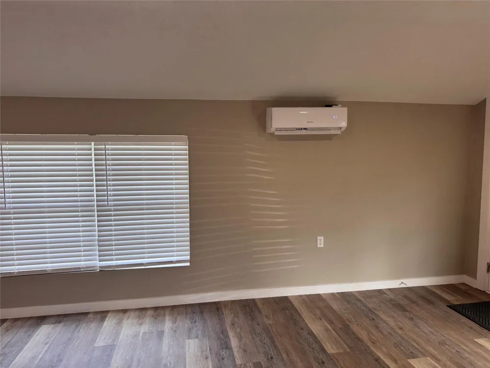 22085 Madison Street Bedias, TX 77831