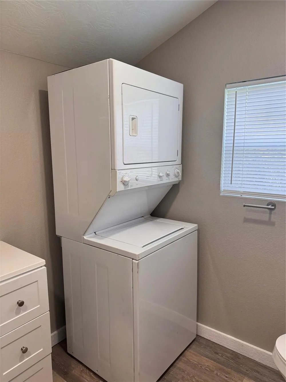 22085 Madison Street Bedias, TX 77831