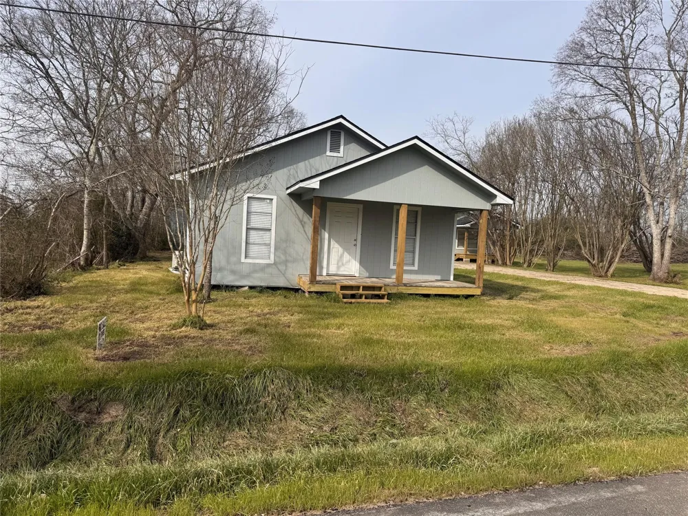 22085 Madison Street Bedias, TX 77831