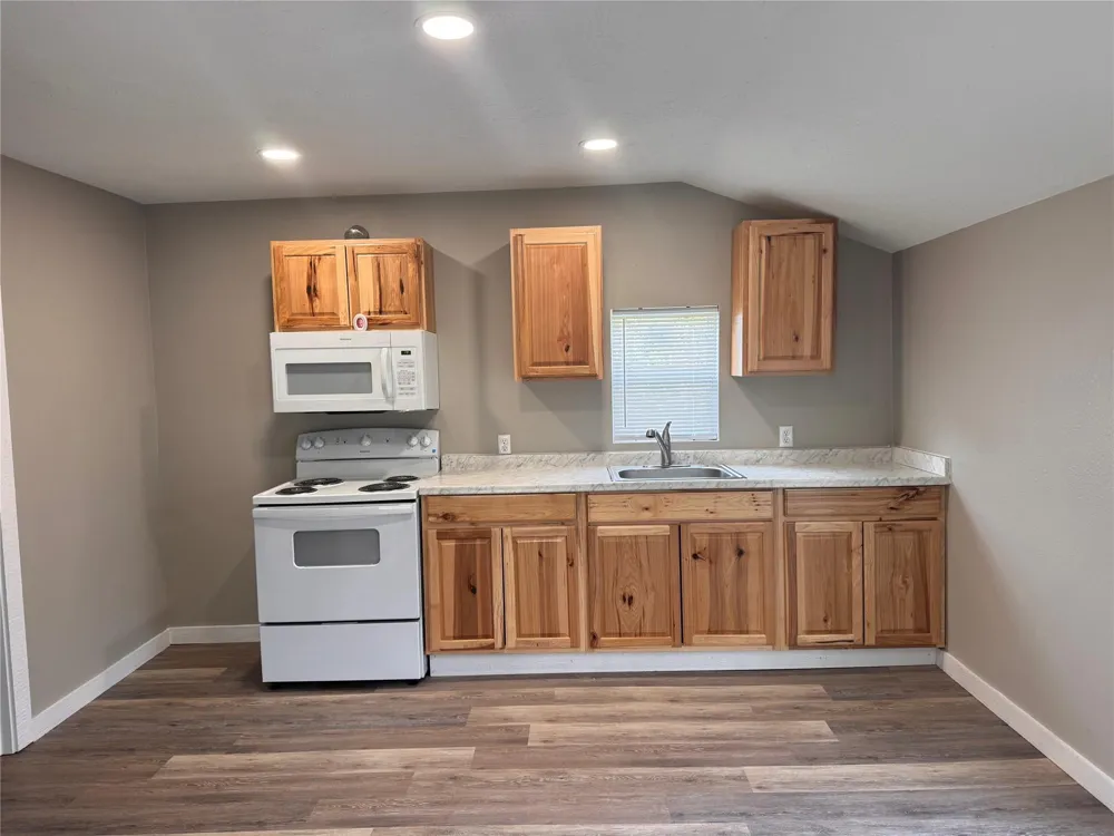 22085 Madison Street Bedias, TX 77831