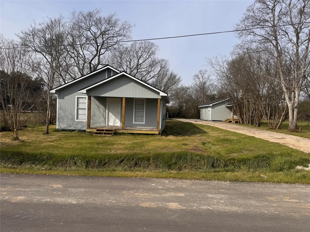 22085 Madison Street Bedias, TX 77831