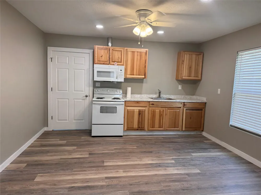22085 Madison Street Bedias, TX 77831