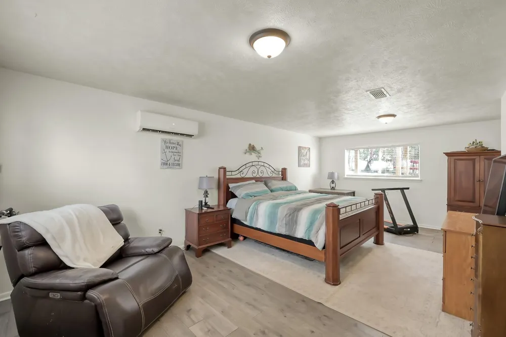 329 Sassafras Drive Trinity, TX 75862