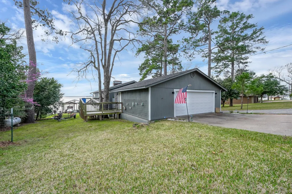 329 Sassafras Drive Trinity, TX 75862