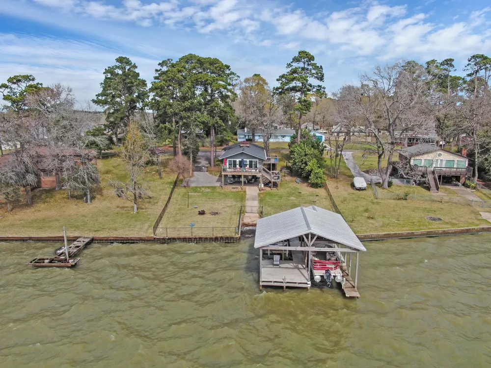 329 Sassafras Drive Trinity, TX 75862