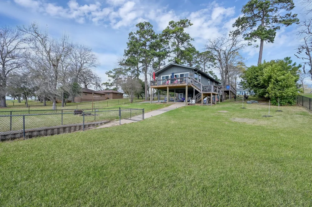 329 Sassafras Drive Trinity, TX 75862