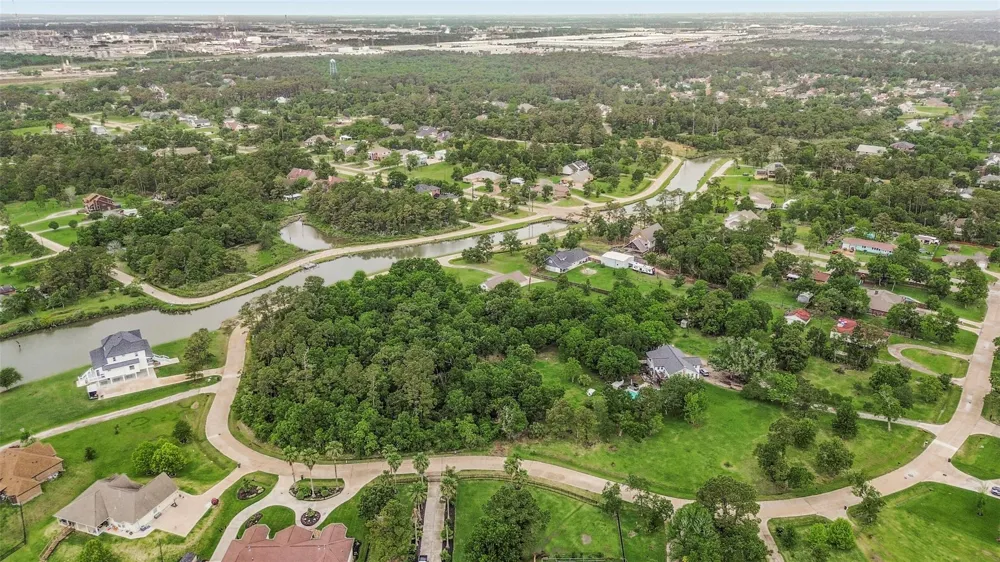 3515 E Bayou Drive Shoreacres, TX 77571