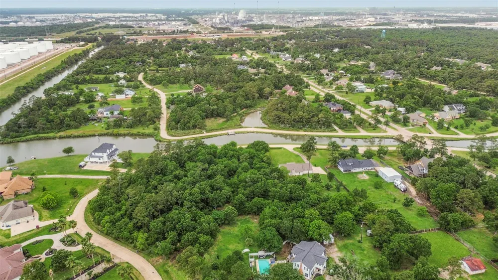 3515 E Bayou Drive Shoreacres, TX 77571