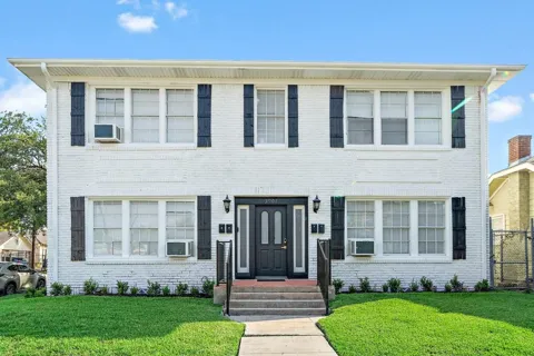 3901 Dallas Street #D