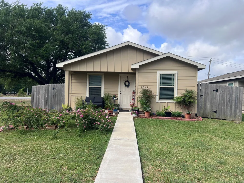 2847 Golf Crest Drive Wharton, TX 77488