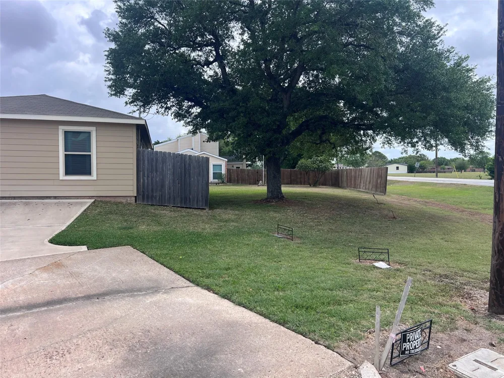 2847 Golf Crest Drive Wharton, TX 77488