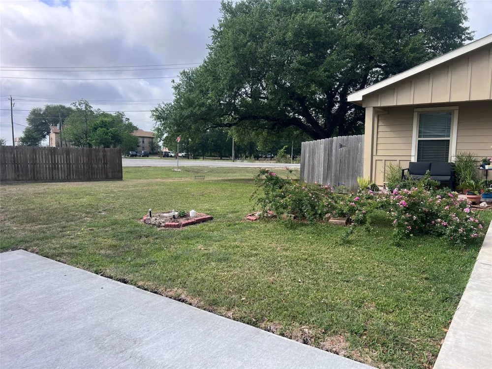 2847 Golf Crest Drive Wharton, TX 77488