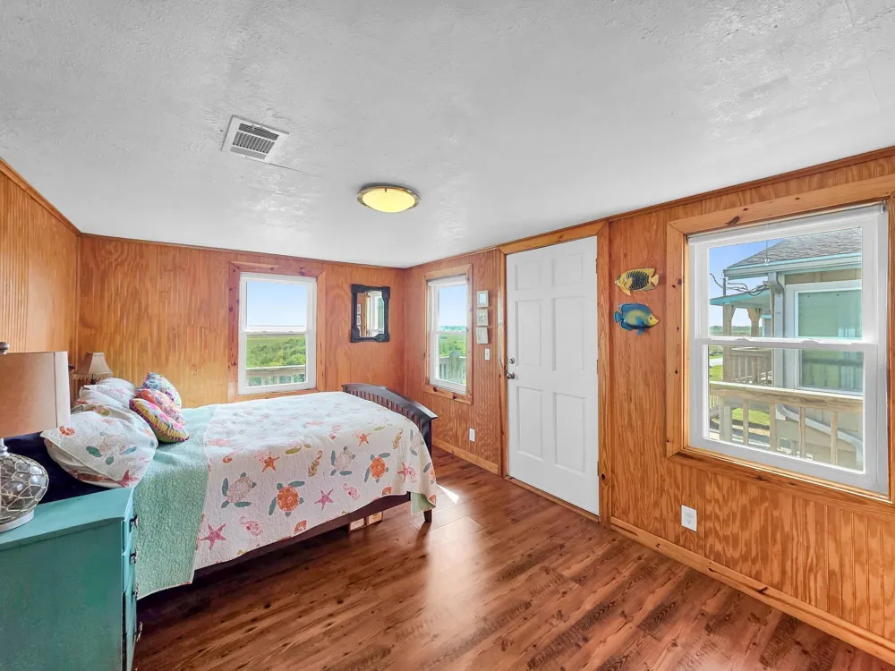 1275 Bay Street Port Bolivar, TX 77650