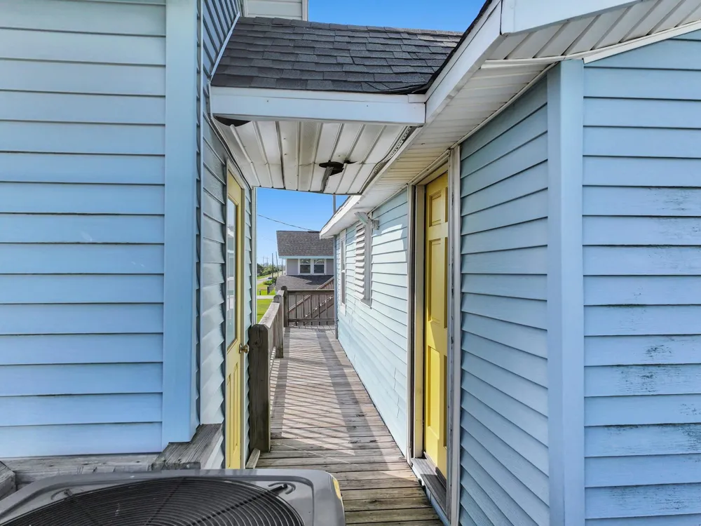 1275 Bay Street Port Bolivar, TX 77650