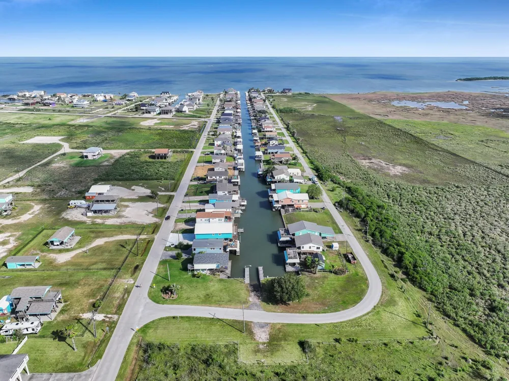 1275 Bay Street Port Bolivar, TX 77650