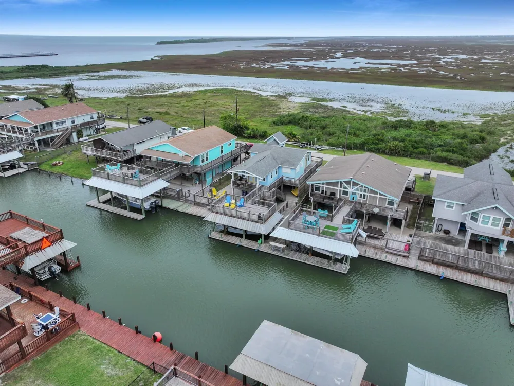 1275 Bay Street Port Bolivar, TX 77650