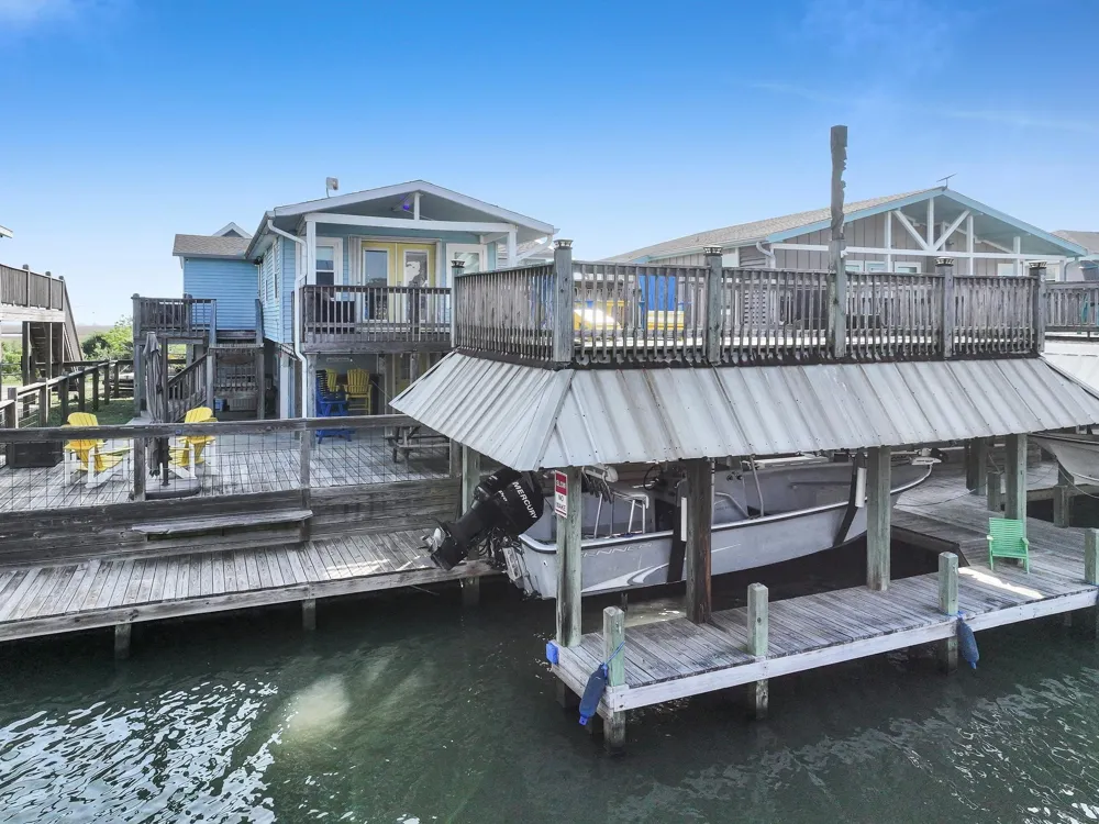 1275 Bay Street Port Bolivar, TX 77650