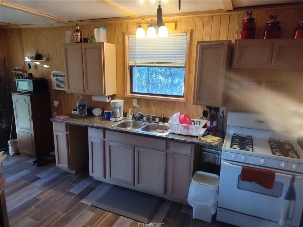 1172 Lcr 892 Jewett, TX 75846