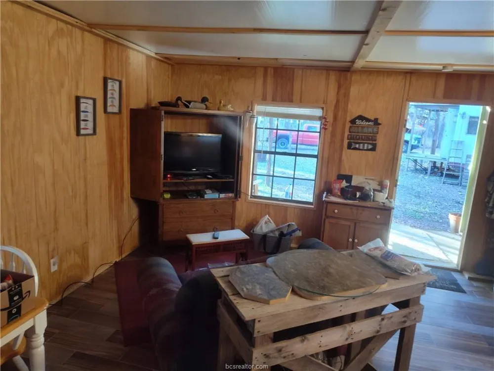 1172 Lcr 892 Jewett, TX 75846