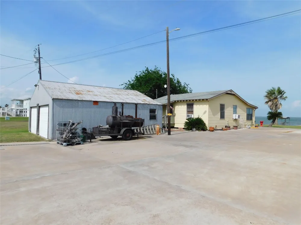 635 Marshall Johnson Avenue S Port Lavaca, TX 77979