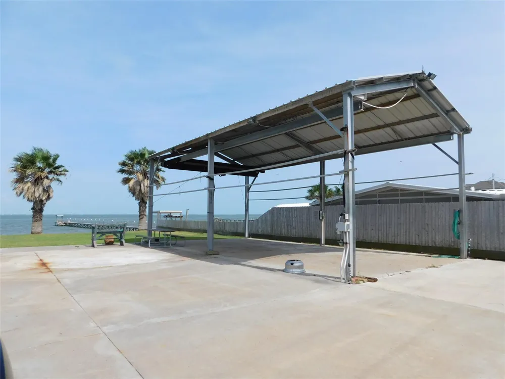 635 Marshall Johnson Avenue S Port Lavaca, TX 77979