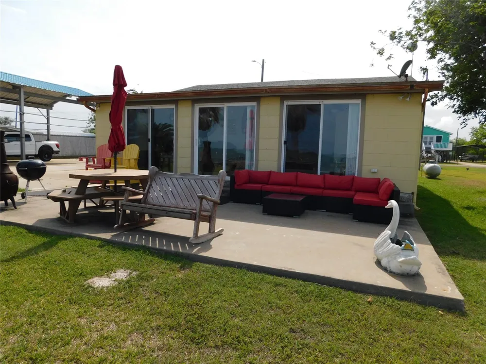 635 Marshall Johnson Avenue S Port Lavaca, TX 77979