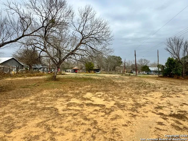 TBD 5th St - Lot 10 Moore, TX 78057