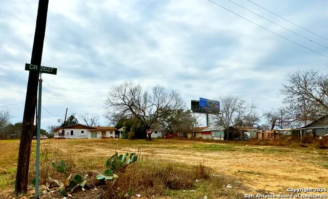 TBD 5th St - Lot 10 Moore, TX 78057