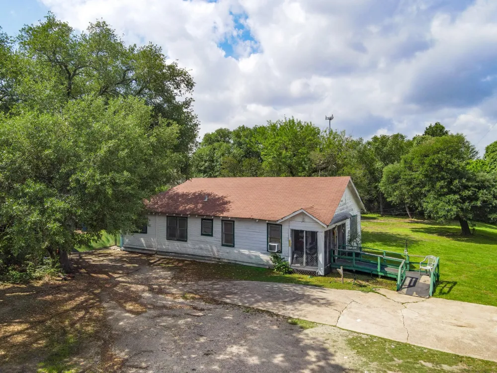 3715 High Street Bryan, TX 77808