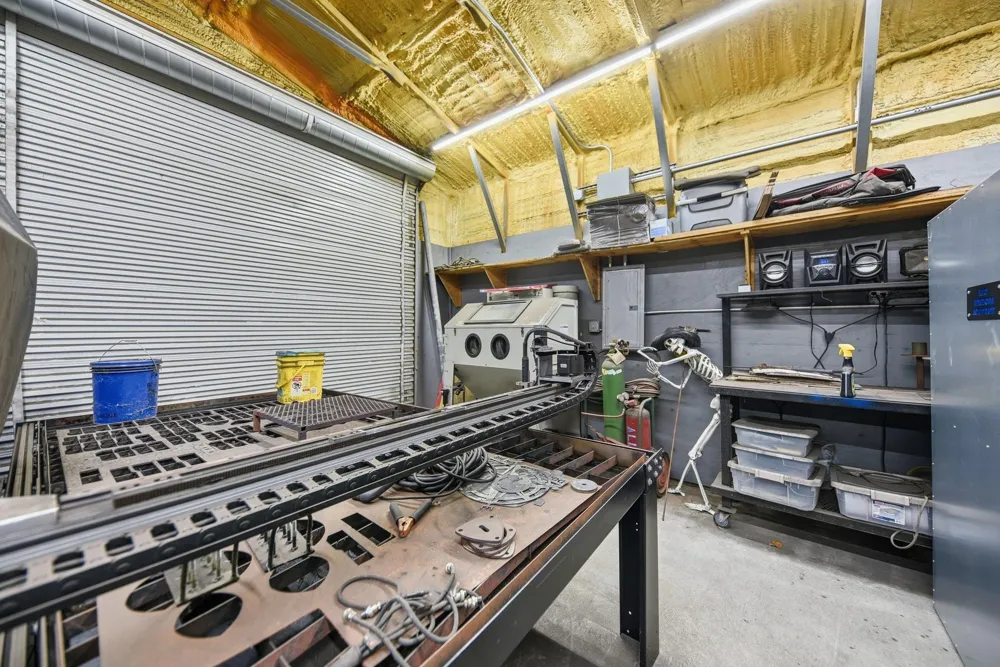 518 Columbus Road Sealy, TX 77474